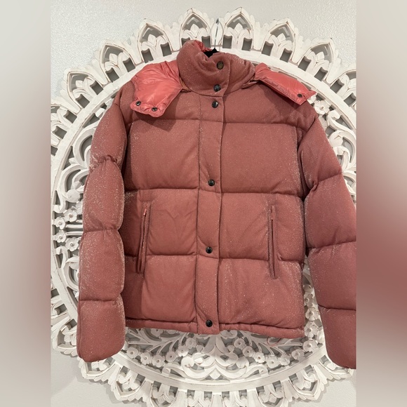 Moncler Caille Series Dusky Pink Glitter Logo Patch
Hooded Quilted Down Jacket! - Picture 1 of 11